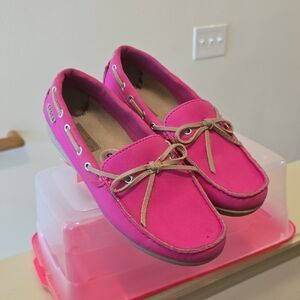CROCS Womens Fuchsia Moccasins with Tan Accents